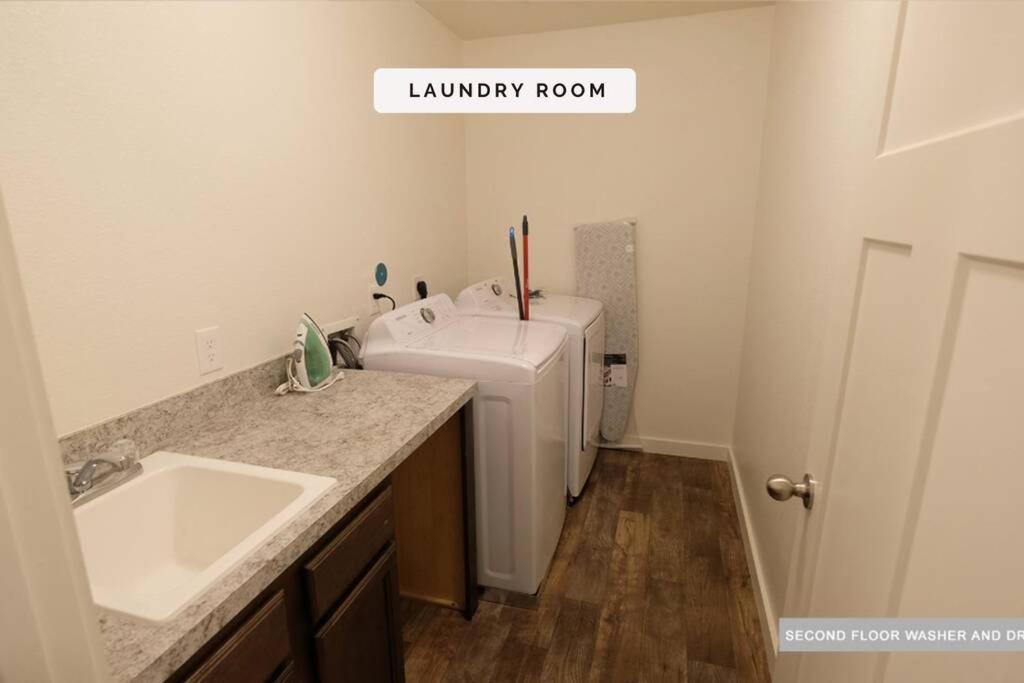 فيلا 3 Story, 3 Bdrm, 4 Beds, 2 Bath, North Houston, Iah - 10B المظهر الخارجي الصورة