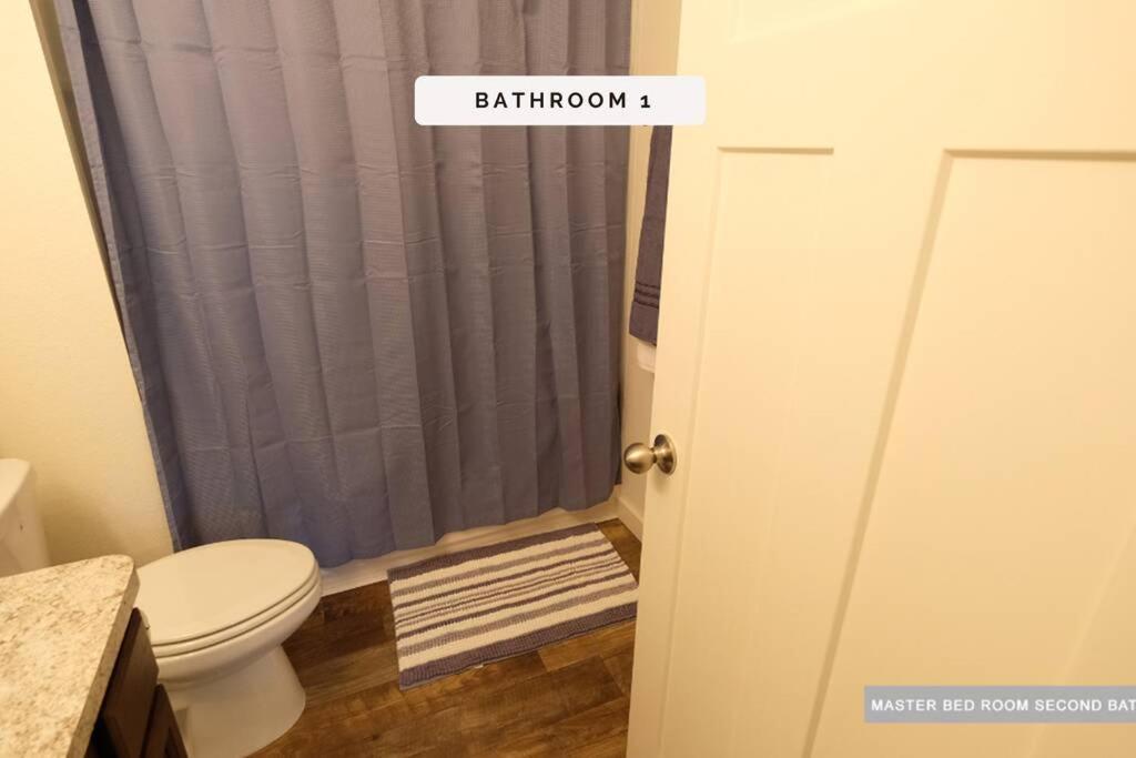 فيلا 3 Story, 3 Bdrm, 4 Beds, 2 Bath, North Houston, Iah - 10B المظهر الخارجي الصورة